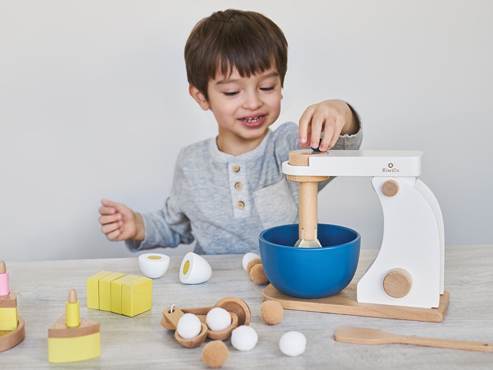 Bake-a-Cake Stand Mixer